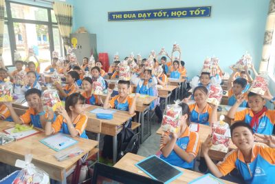 Tết trung thu cho học sinh của trường Tiểu học Nguyễn Trãi